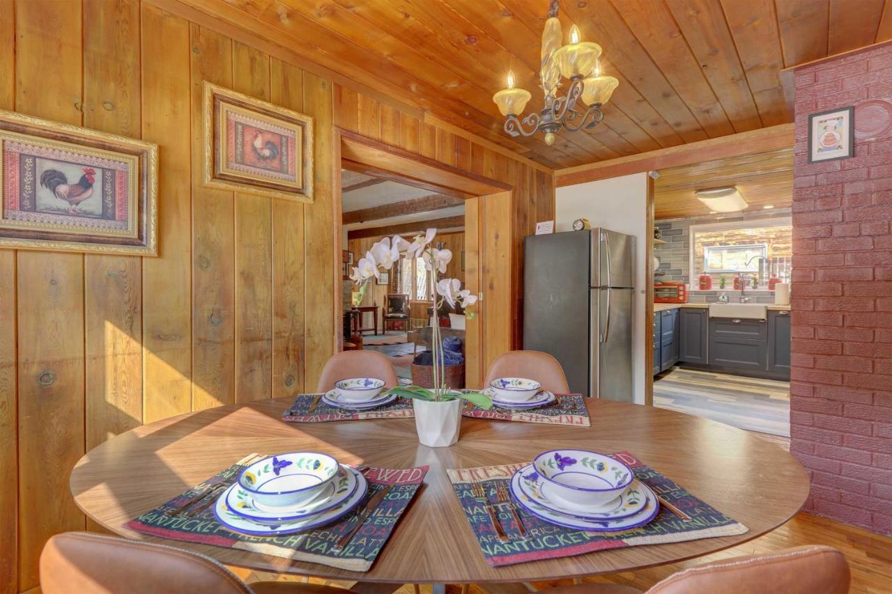 فيلا Lake Cabin With King Bed, Foodie Kitchen, And Views Twin Lakes  المظهر الخارجي الصورة